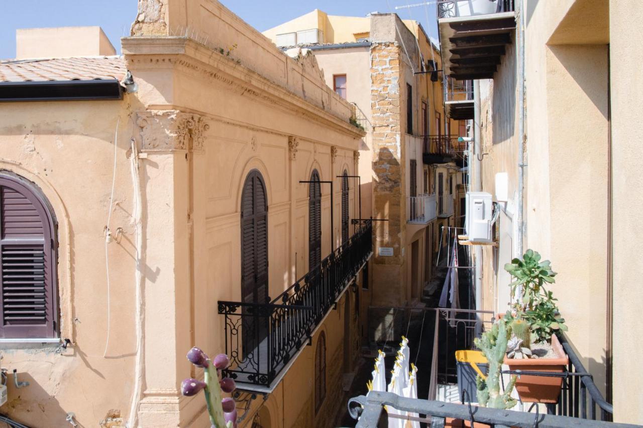 Le Teste Di Moro Al Duomo Agrigento Luaran gambar