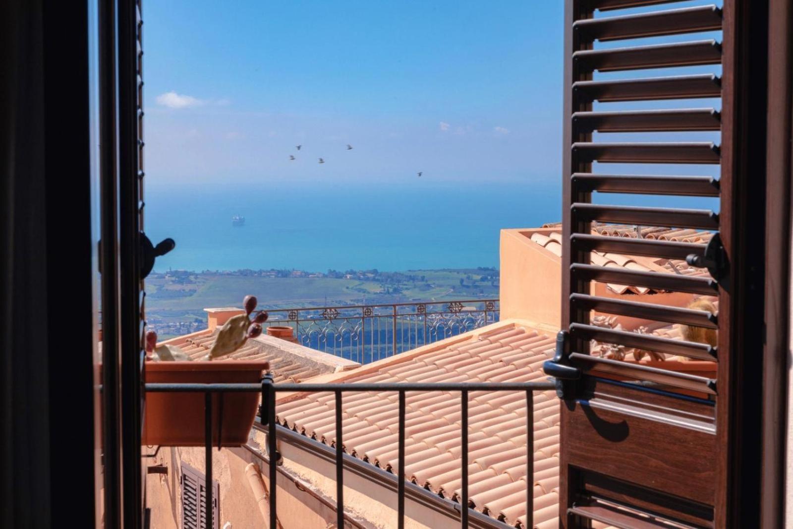 Le Teste Di Moro Al Duomo Agrigento Luaran gambar