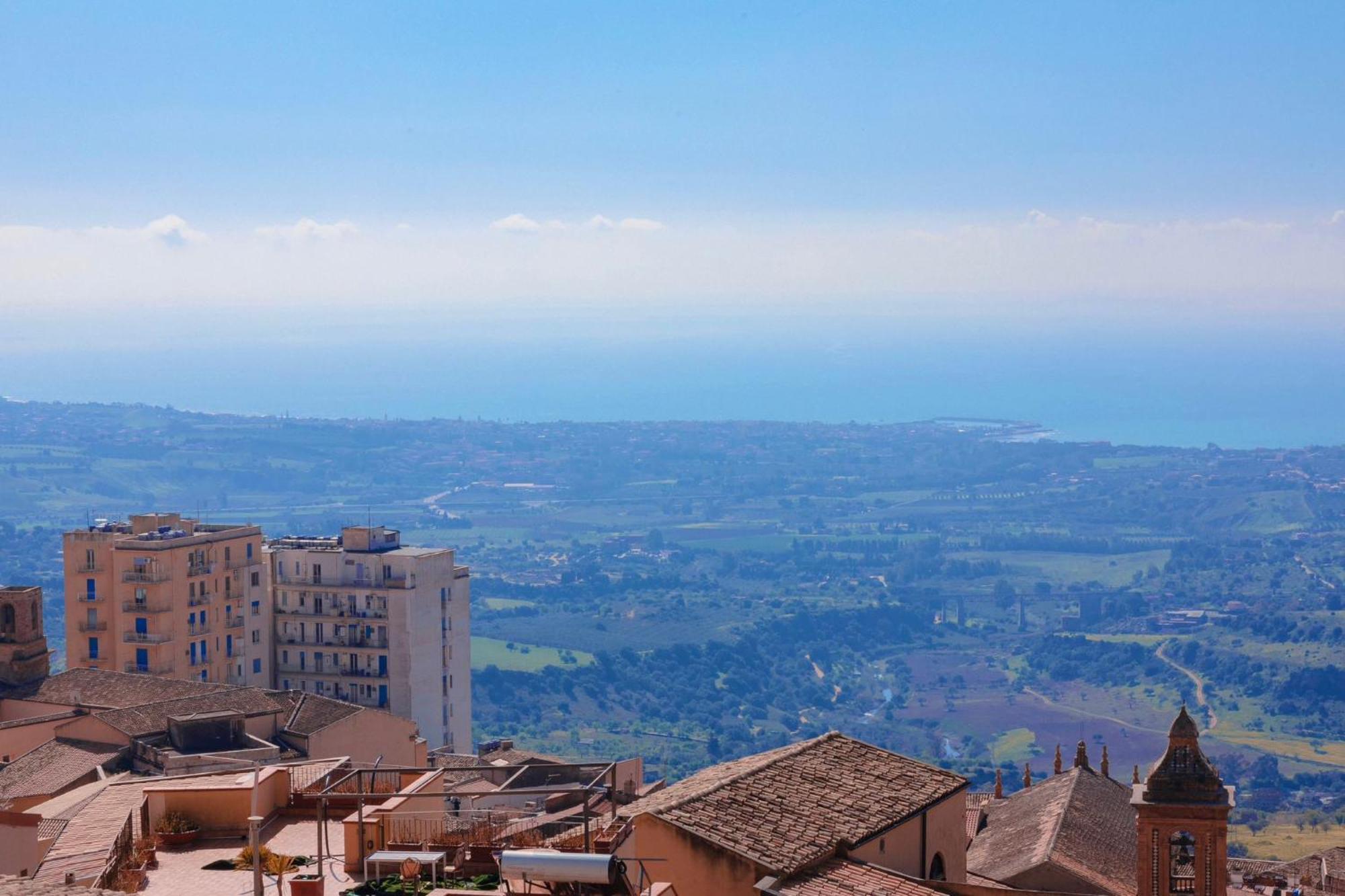 Le Teste Di Moro Al Duomo Agrigento Luaran gambar