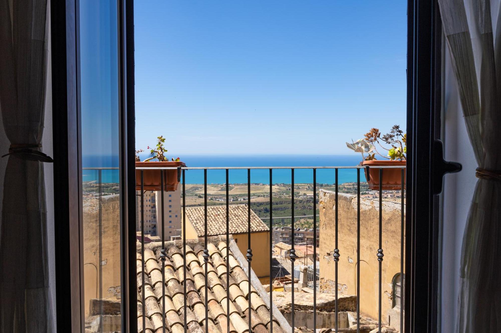Le Teste Di Moro Al Duomo Agrigento Luaran gambar